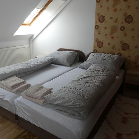 Apartament Halasi Szallashely Hajdúszoboszló Zewnętrze zdjęcie