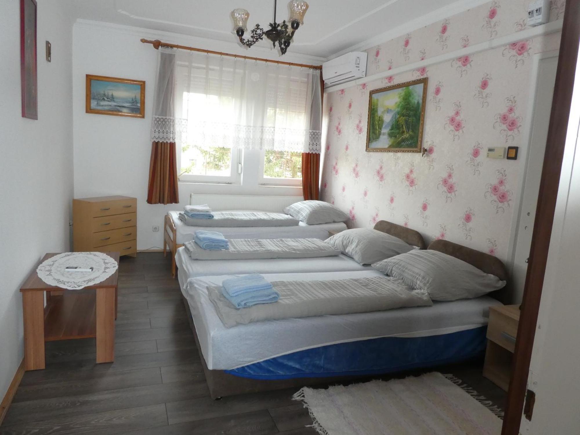 Apartament Halasi Szallashely Hajdúszoboszló Zewnętrze zdjęcie